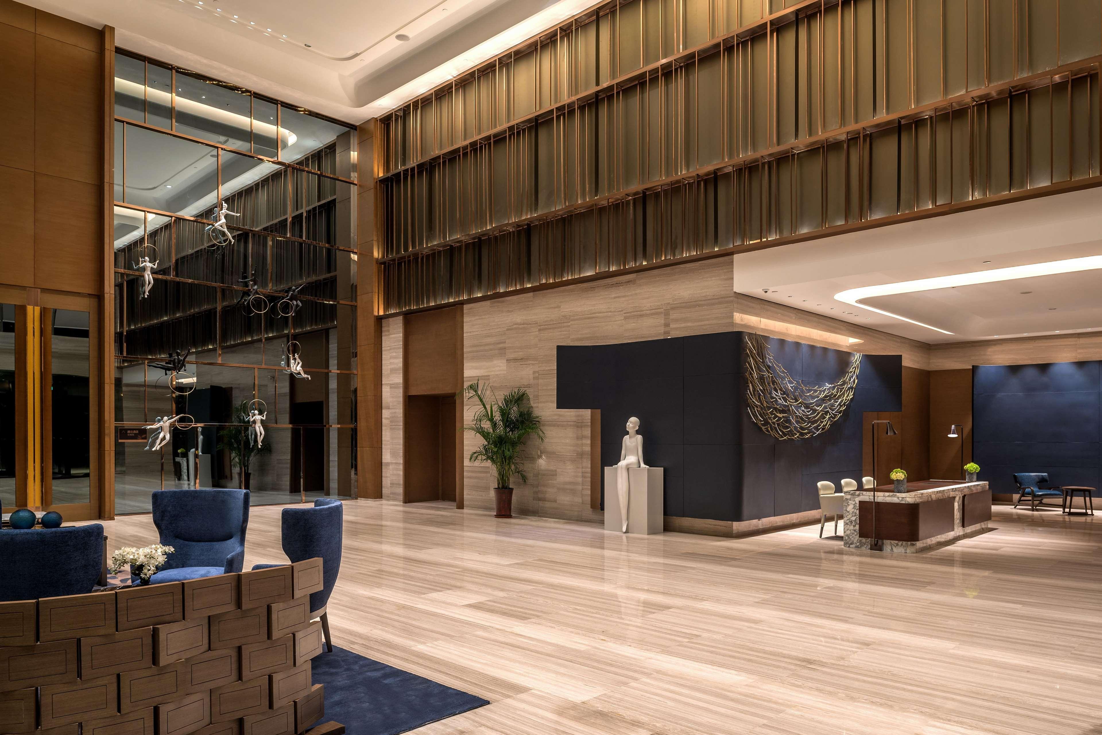 ฮิลตัน จี้หนาน เซาท์ โฮเต็ล แอนด์ เรสซิเดนซ์ Hotel จี่หนาน ภายนอก รูปภาพ