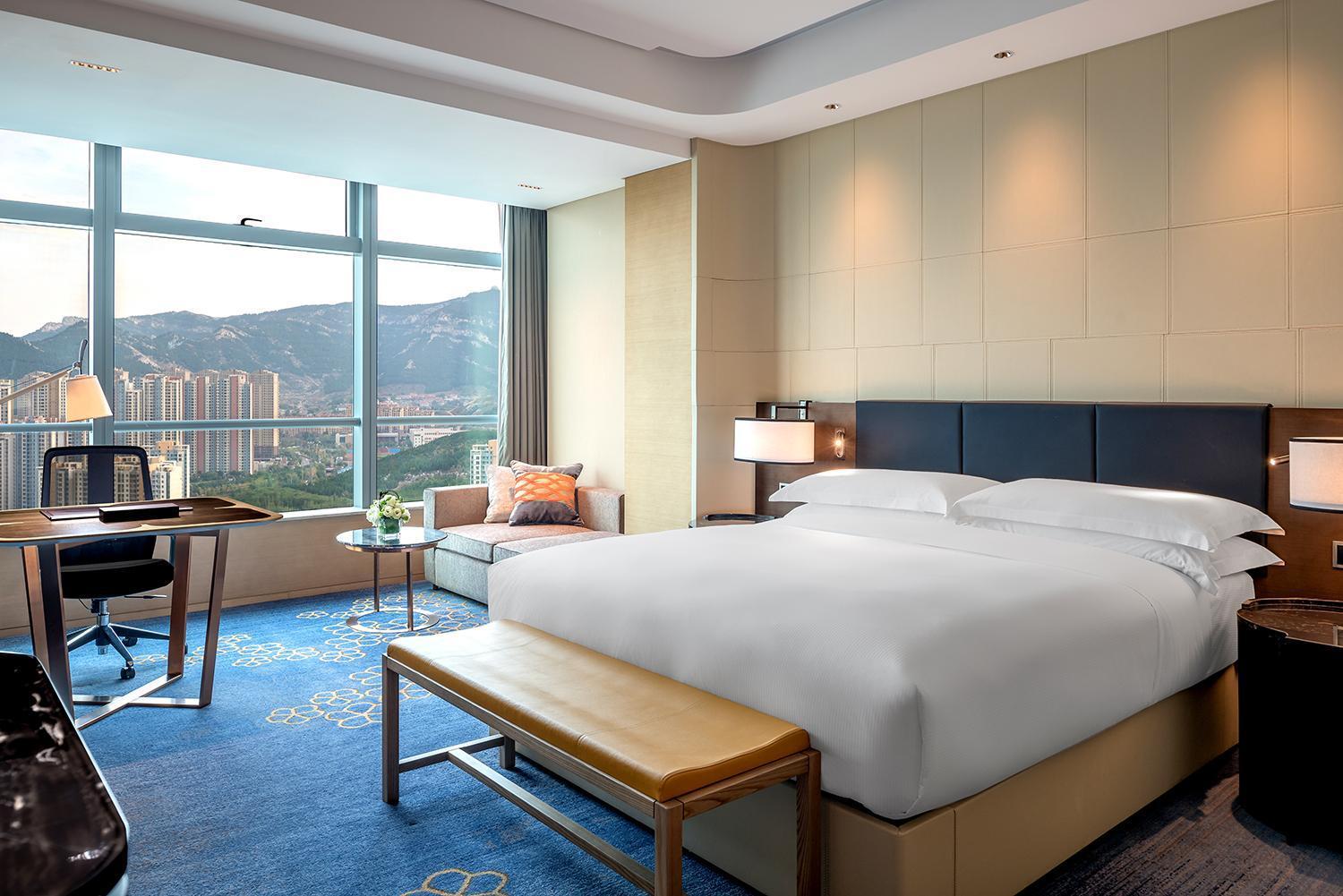 ฮิลตัน จี้หนาน เซาท์ โฮเต็ล แอนด์ เรสซิเดนซ์ Hotel จี่หนาน ภายนอก รูปภาพ
