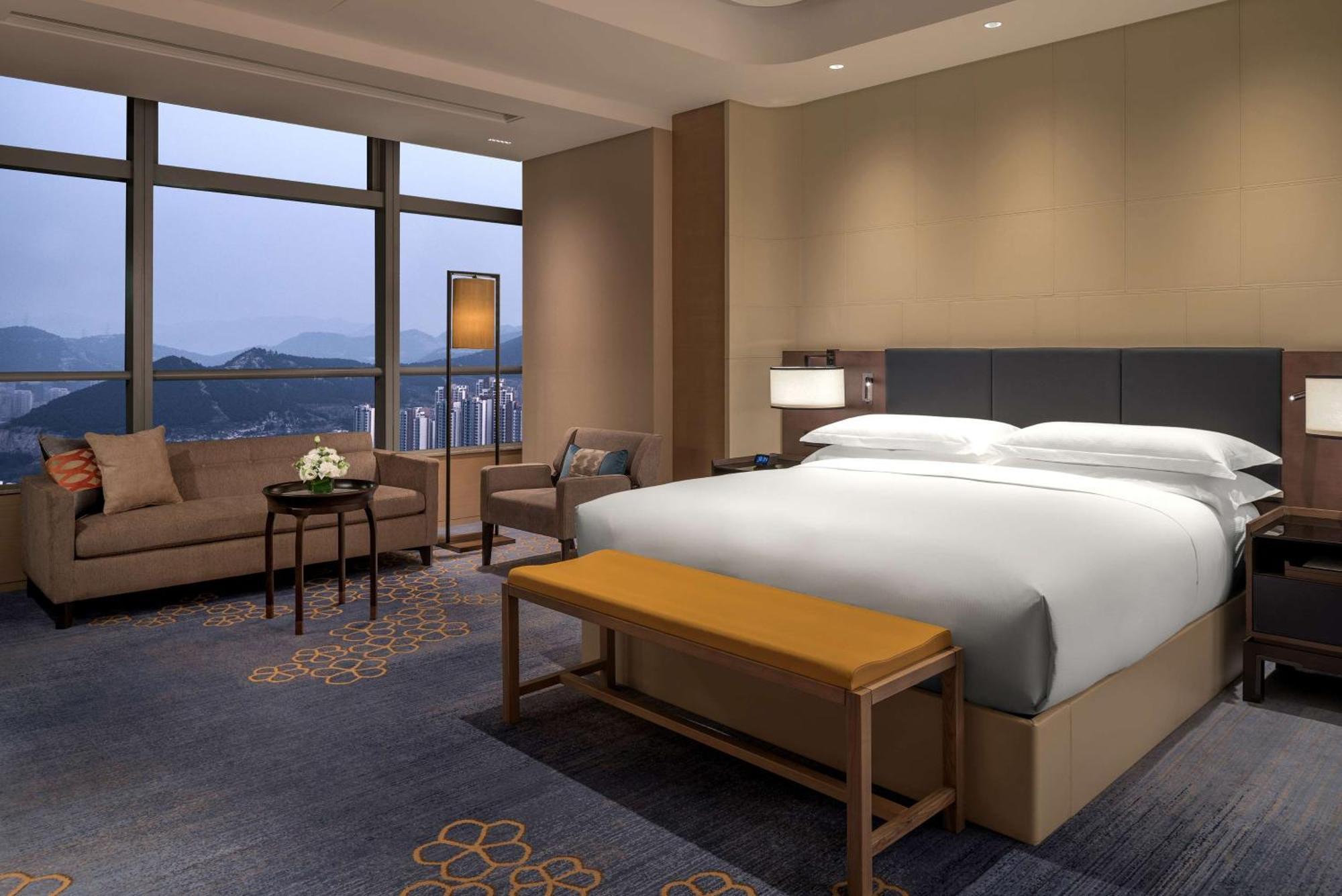 ฮิลตัน จี้หนาน เซาท์ โฮเต็ล แอนด์ เรสซิเดนซ์ Hotel จี่หนาน ภายนอก รูปภาพ
