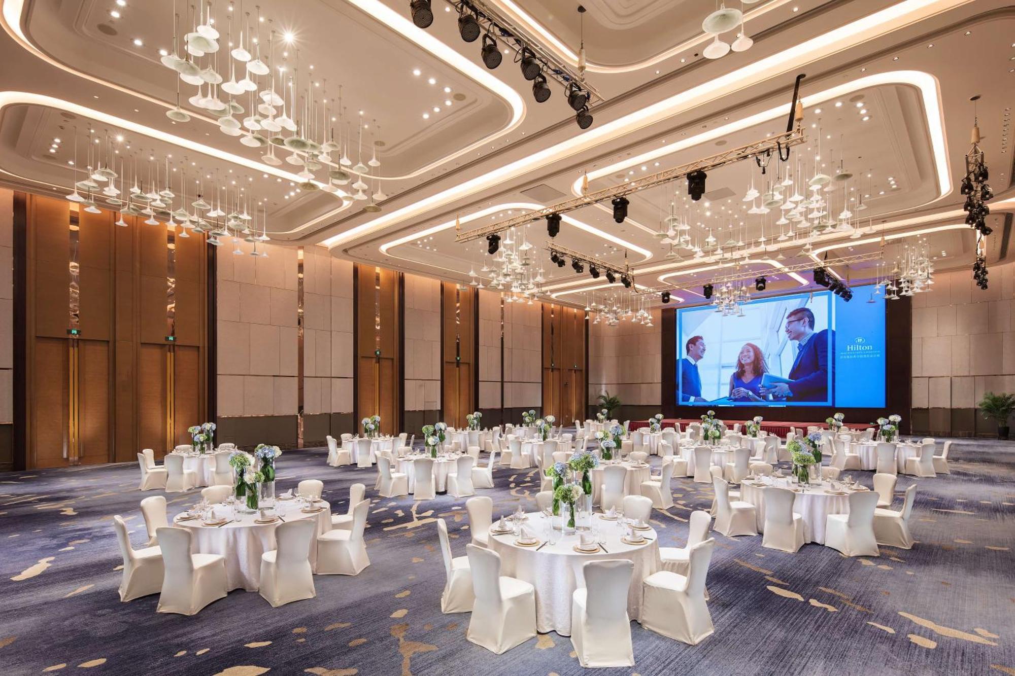 ฮิลตัน จี้หนาน เซาท์ โฮเต็ล แอนด์ เรสซิเดนซ์ Hotel จี่หนาน ภายนอก รูปภาพ
