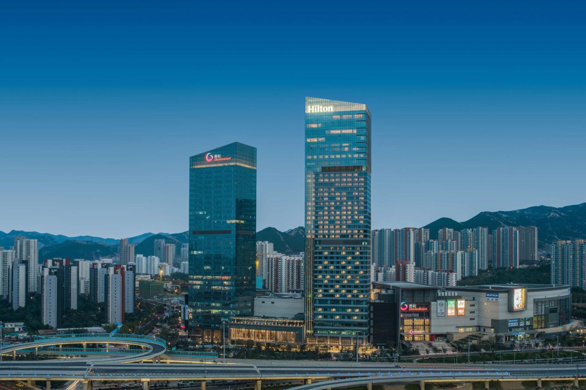 ฮิลตัน จี้หนาน เซาท์ โฮเต็ล แอนด์ เรสซิเดนซ์ Hotel จี่หนาน ภายนอก รูปภาพ