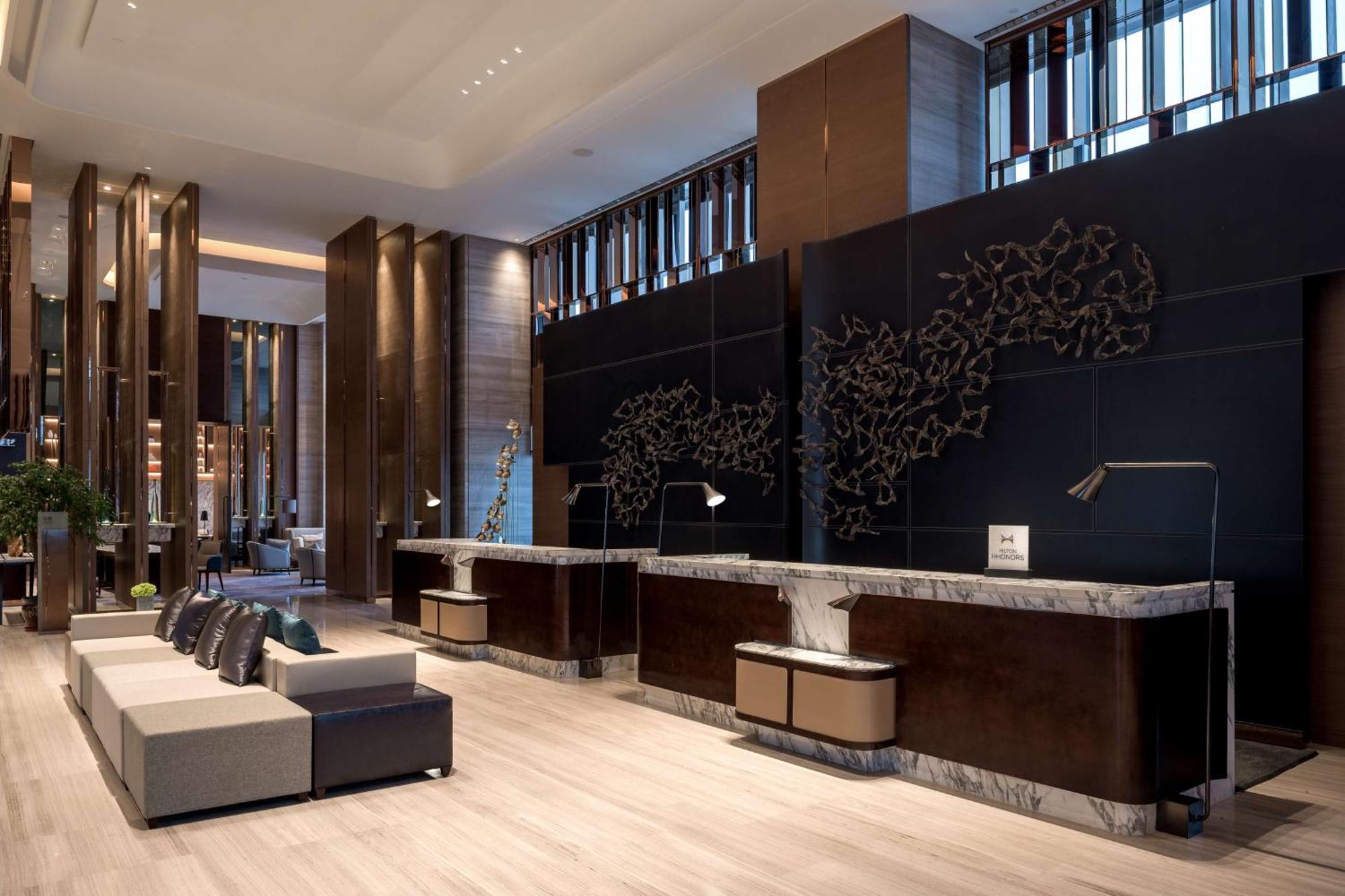 ฮิลตัน จี้หนาน เซาท์ โฮเต็ล แอนด์ เรสซิเดนซ์ Hotel จี่หนาน ภายนอก รูปภาพ