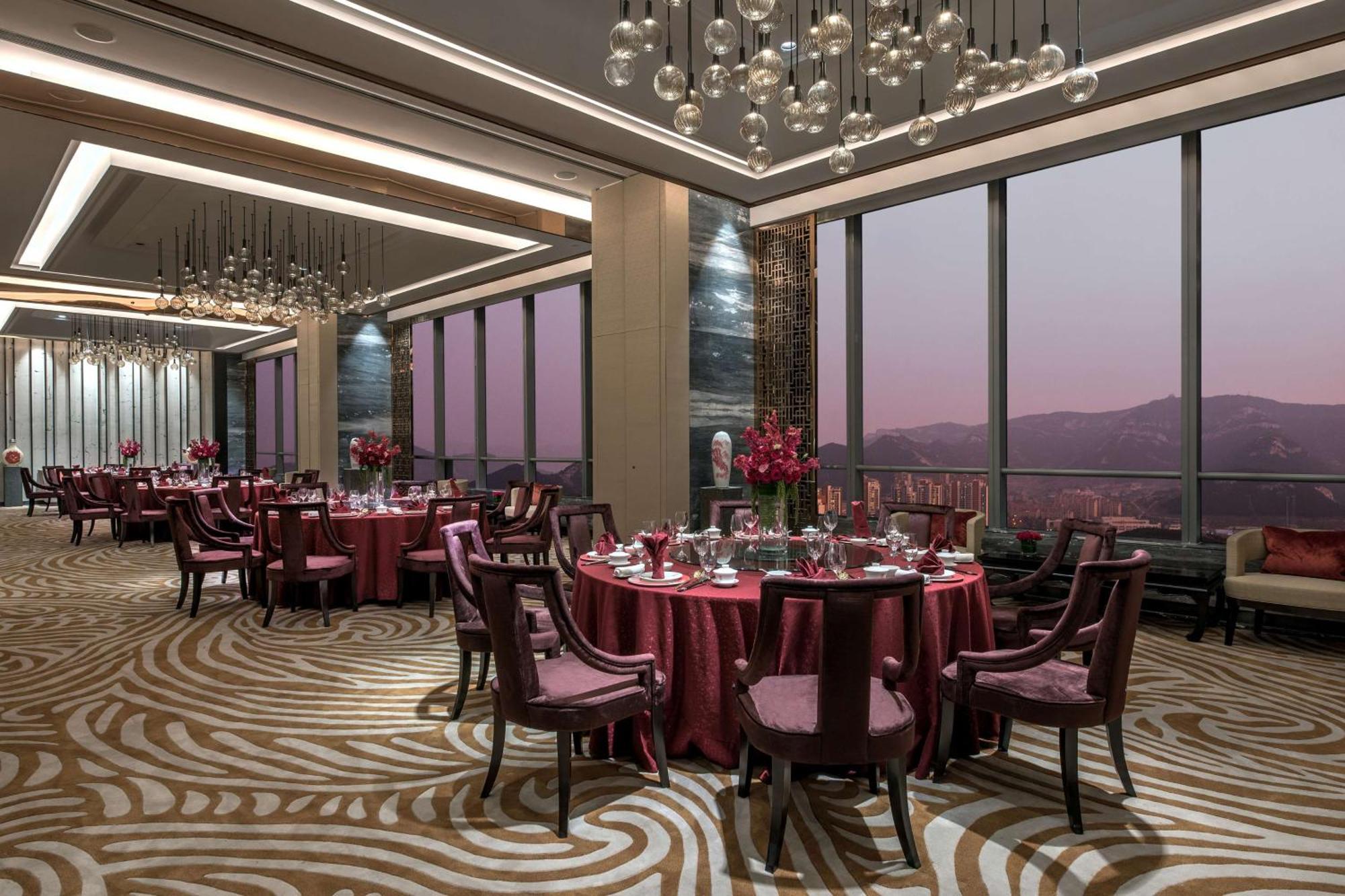 ฮิลตัน จี้หนาน เซาท์ โฮเต็ล แอนด์ เรสซิเดนซ์ Hotel จี่หนาน ภายนอก รูปภาพ
